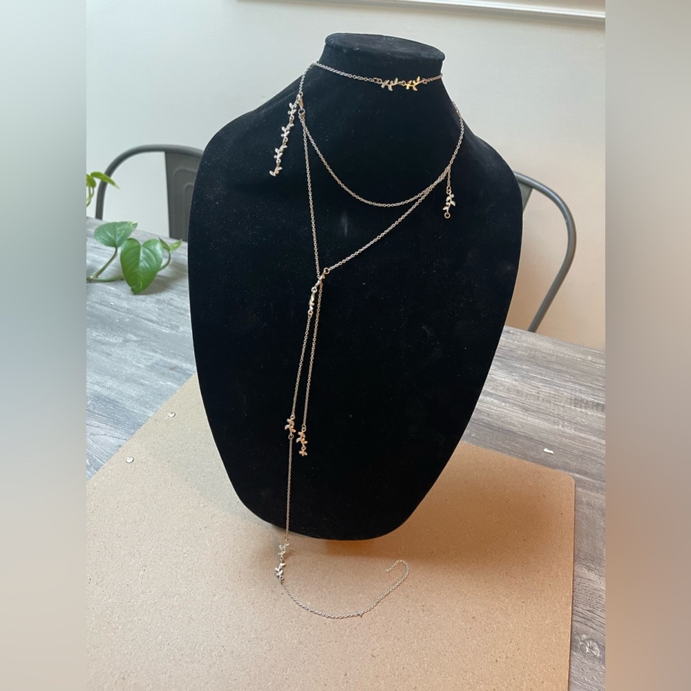 Floral and filigree Silver stunner!